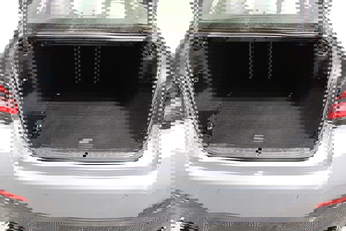 Used 2023 BMW 530e 530e w/ M Sport Package image 34