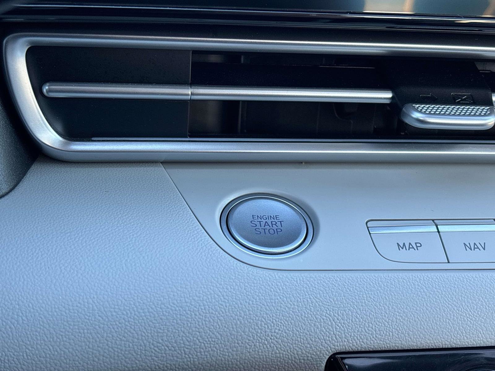 Certified 2023 Hyundai Elantra Limited w/ Cargo Package image 29