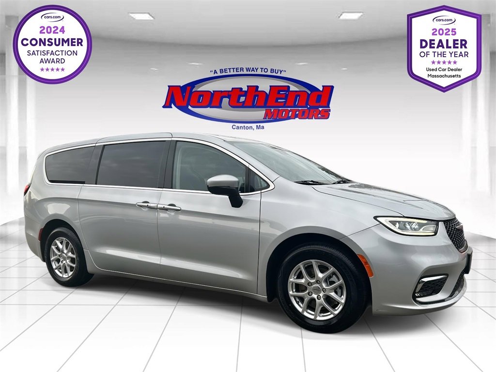 Used 2023 Chrysler Pacifica Touring-L