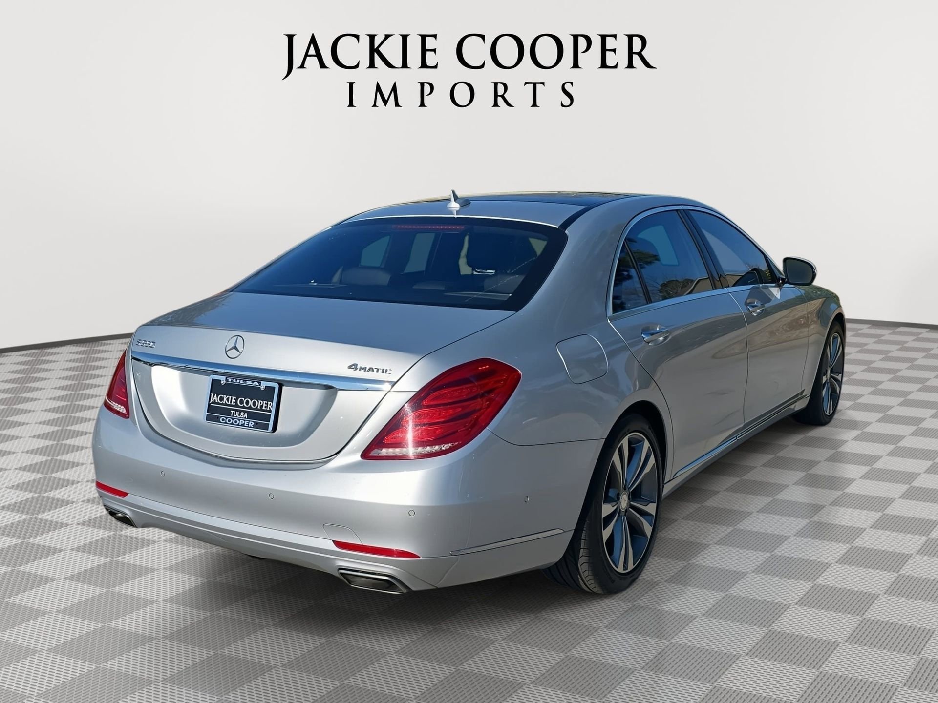 Used 2015 Mercedes-Benz S 550 4MATIC Sedan image 5