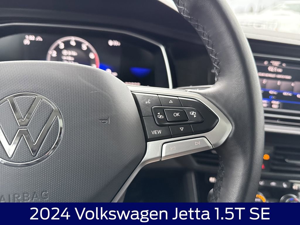 Used 2024 Volkswagen Jetta SE w/ Panoramic Sunroof Package image 20