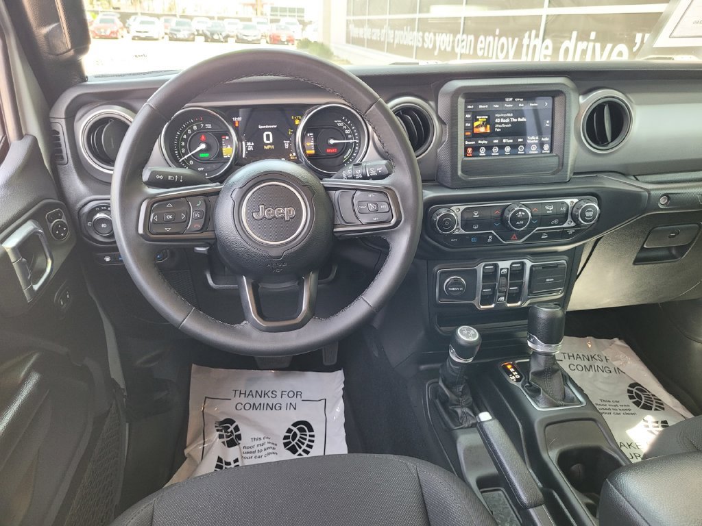 Used 2023 Jeep Wrangler Unlimited AWD/4WD image 21