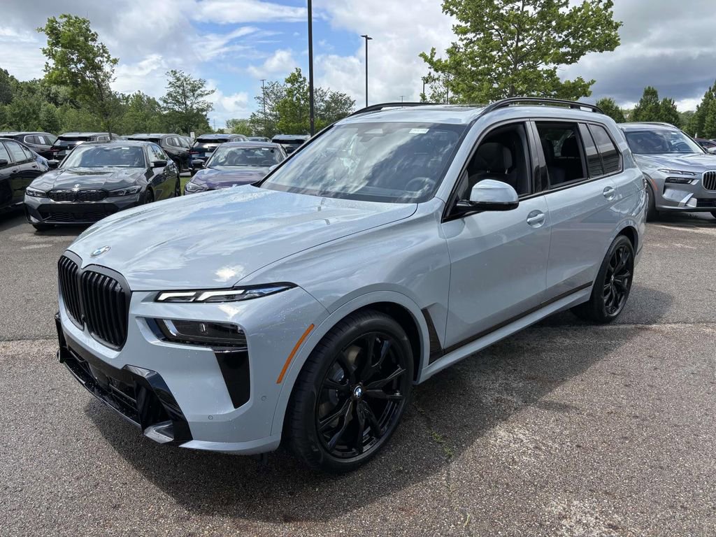New 2026 BMW X7 xDrive40i w/ M Sport Package image 3