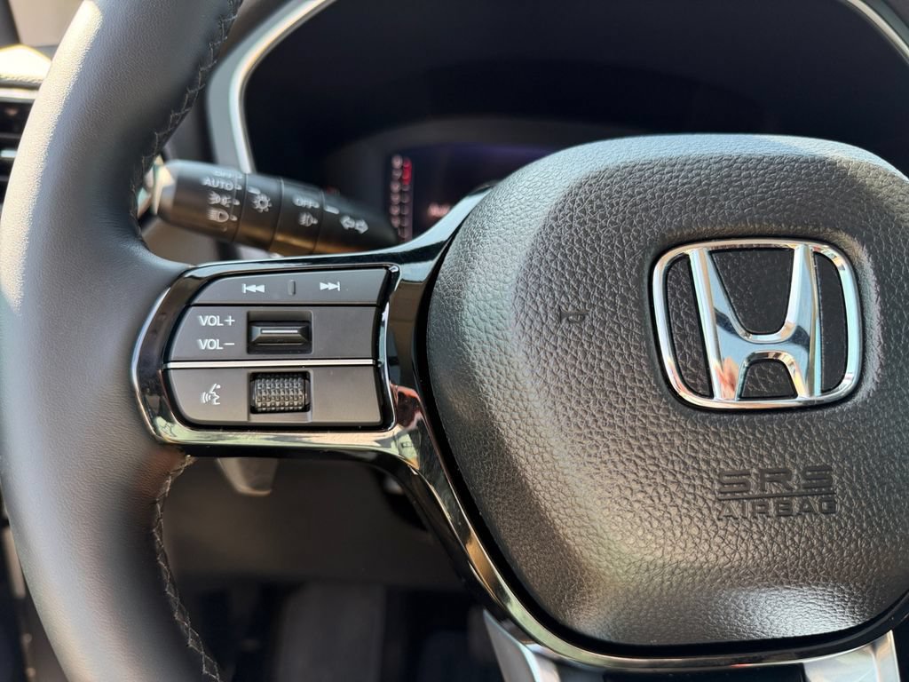 Used 2026 Honda Pilot Elite image 24