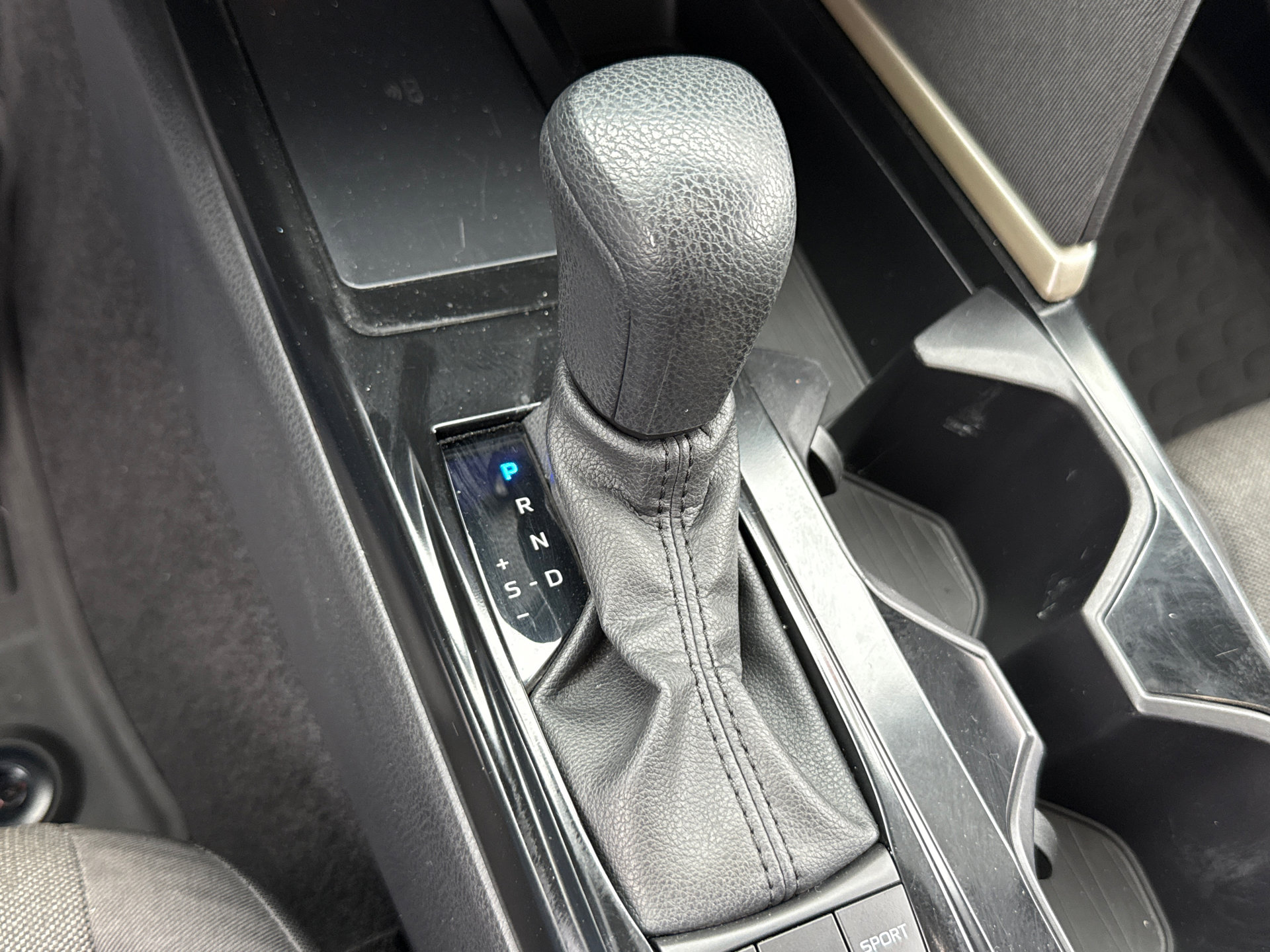Certified 2025 Toyota Camry LE FWD image 27