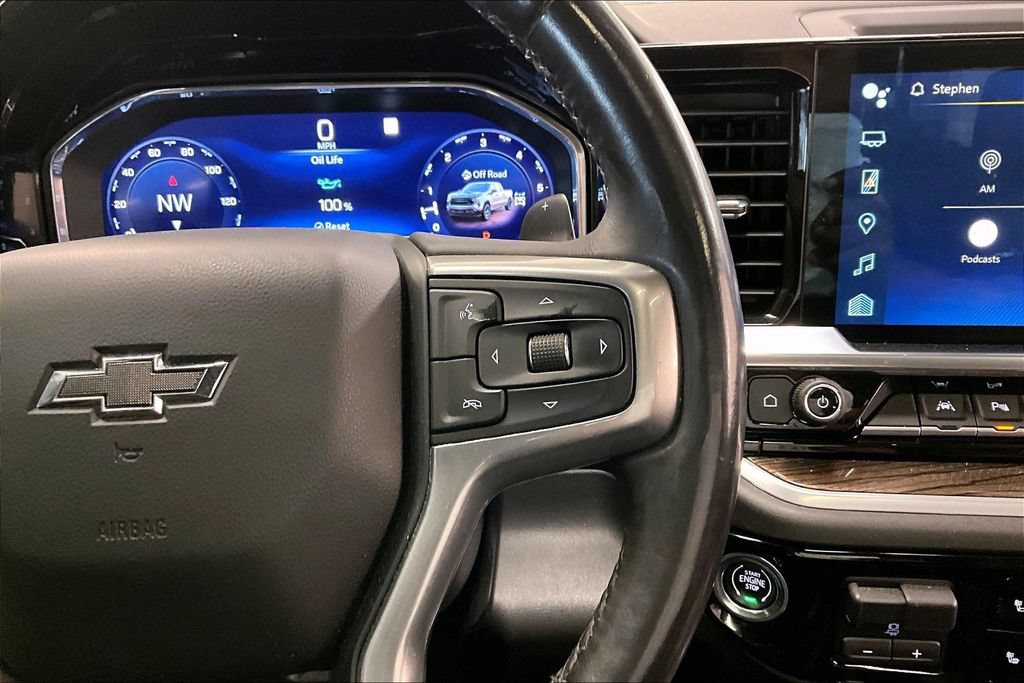 Used 2022 Chevrolet Silverado 1500 LT Trail Boss w/ LT Trail Boss Premium Package AWD/4WD image 18