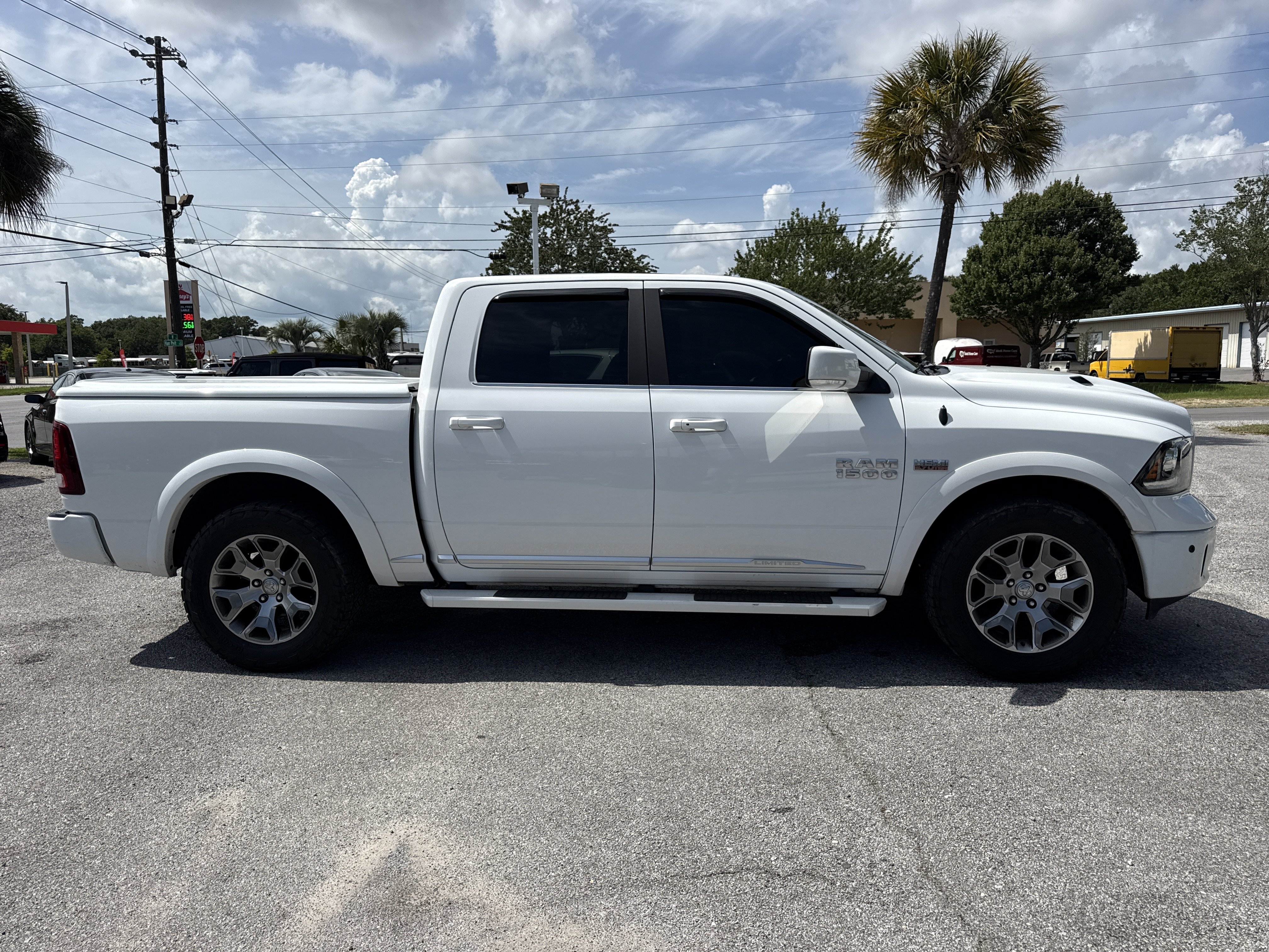 Used 2018 RAM 1500 Limited AWD/4WD image 6