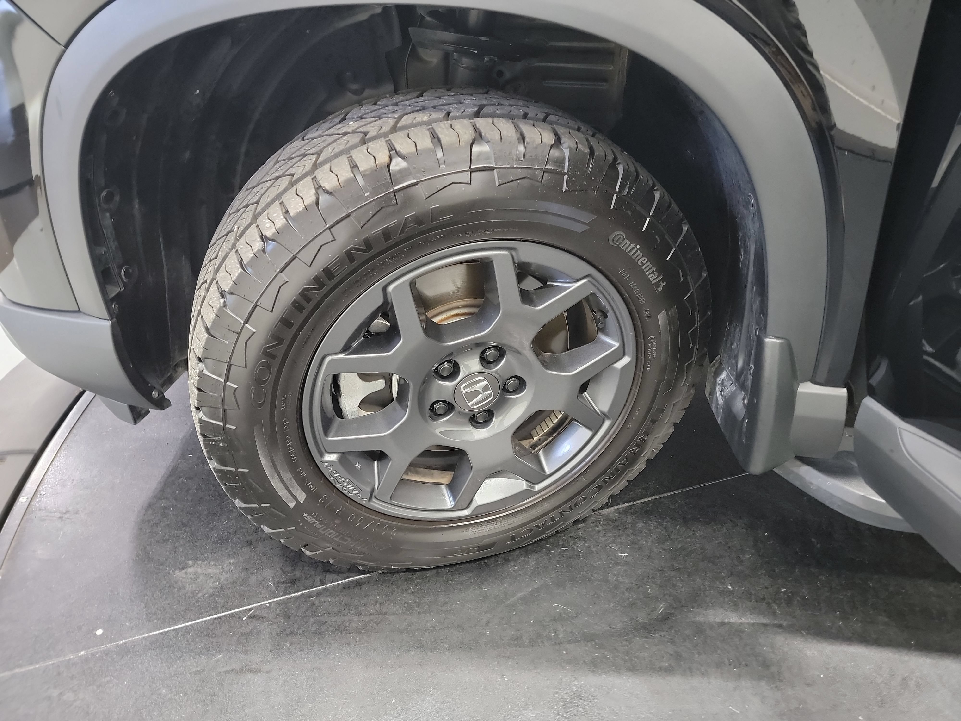Used 2025 Honda Pilot TrailSport image 30