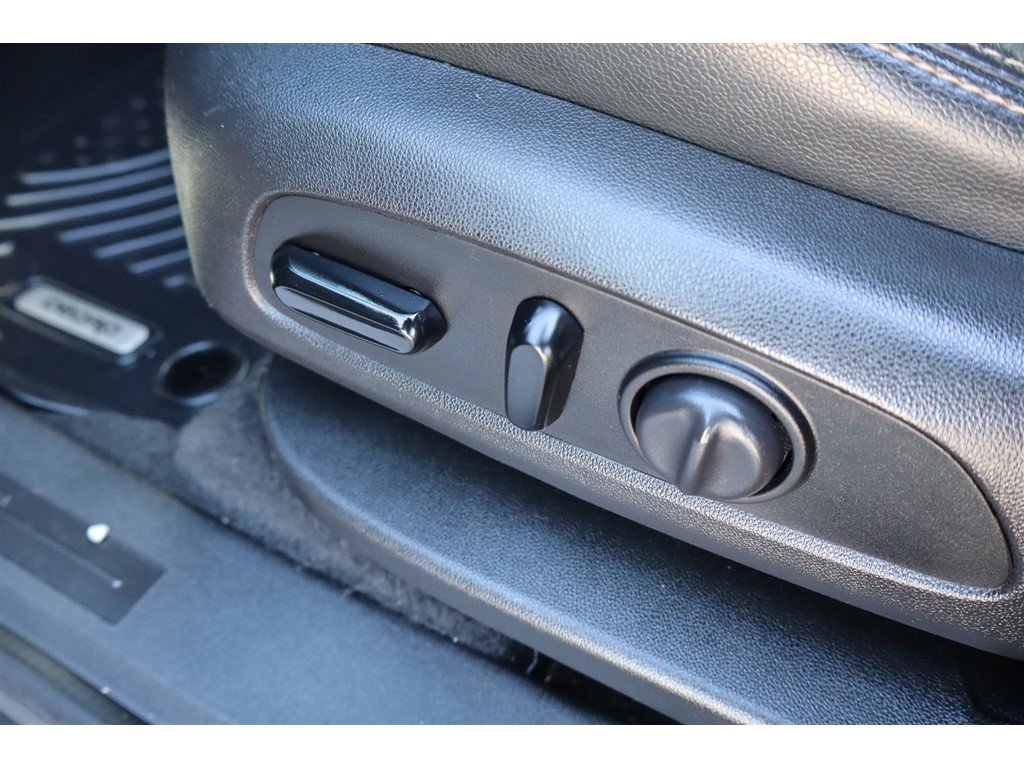 Used 2020 GMC Terrain SLT image 17