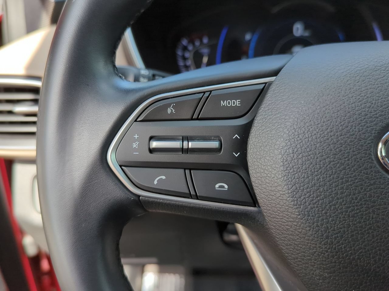 Used 2020 Hyundai Santa Fe SEL w/ Cargo Package FWD image 11