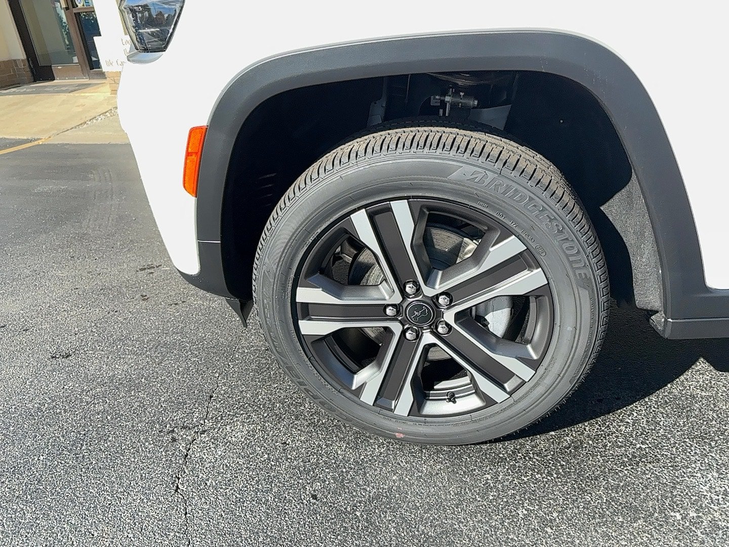 New 2027 Jeep Grand Cherokee L Limited AWD/4WD image 2