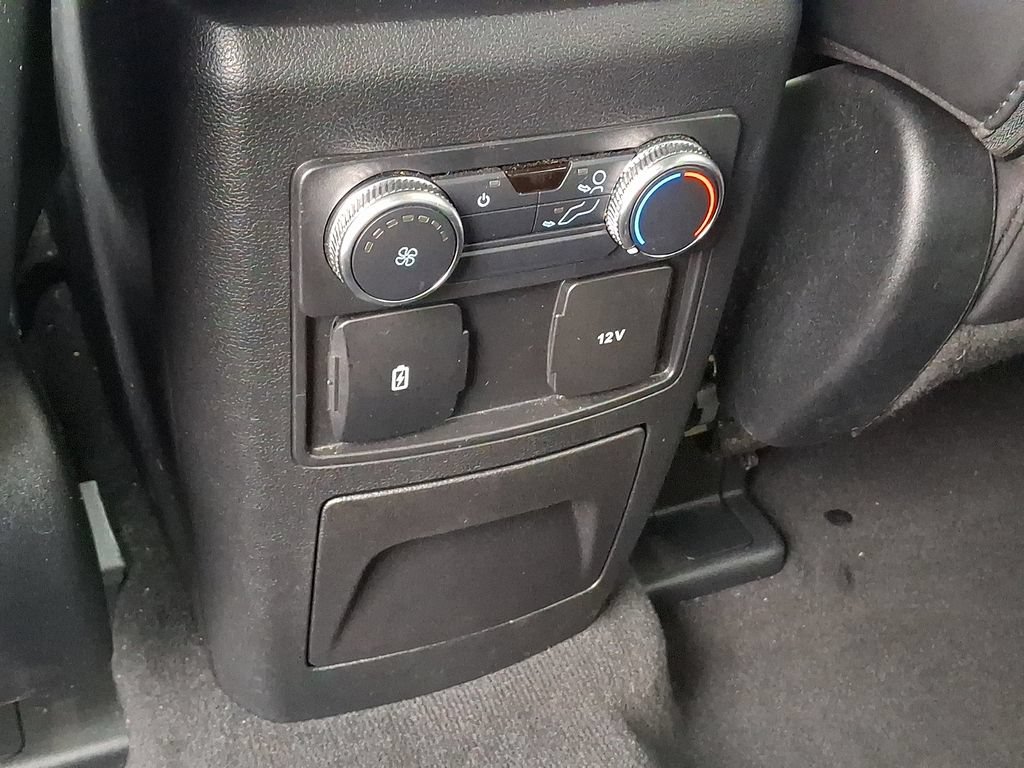 Used 2022 Ford Explorer XLT w/ Equipment Group 202A AWD/4WD image 11