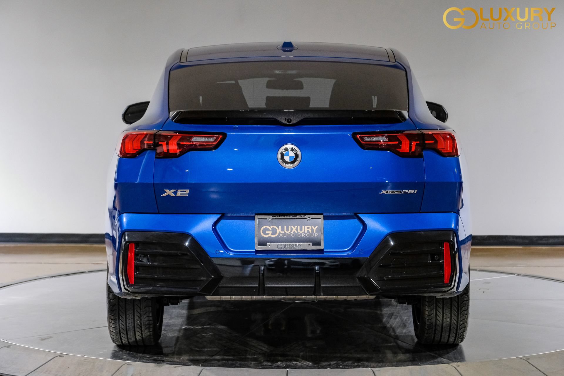 Used 2025 BMW X2 xDrive28i AWD/4WD image 11