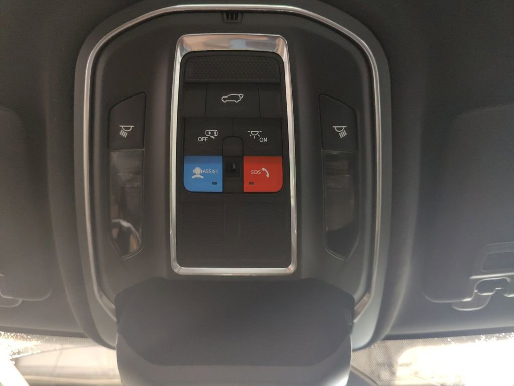 New 2025 Jeep Grand Cherokee Altitude image 26