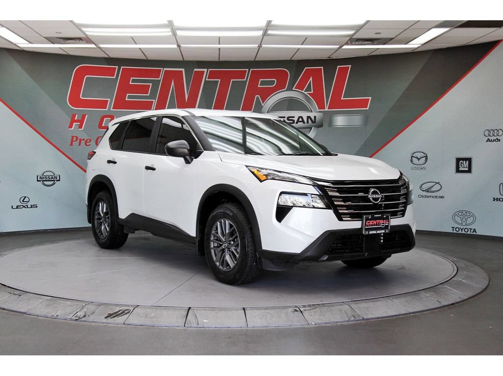Certified 2025 Nissan Rogue S FWD image 1