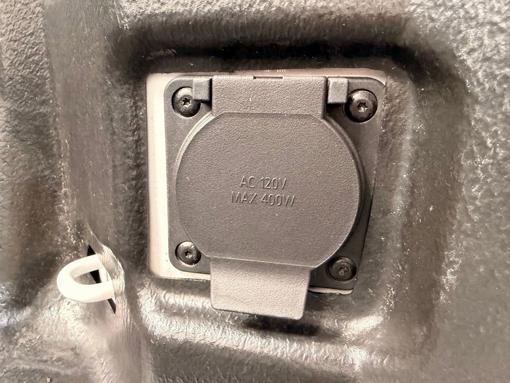 Used 2025 Chevrolet Silverado 1500 LT image 11