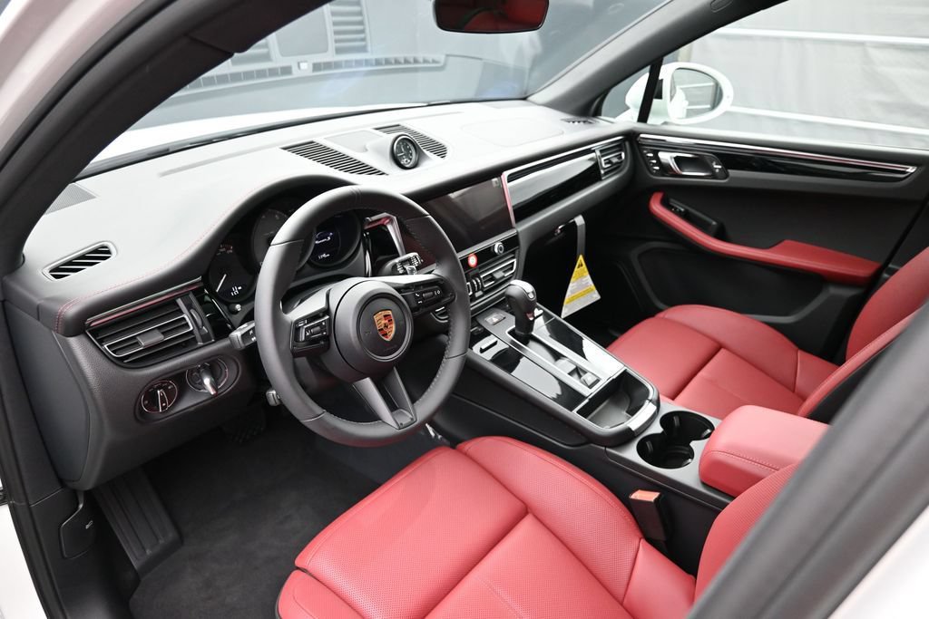 New 2026 Porsche Macan S AWD/4WD image 4