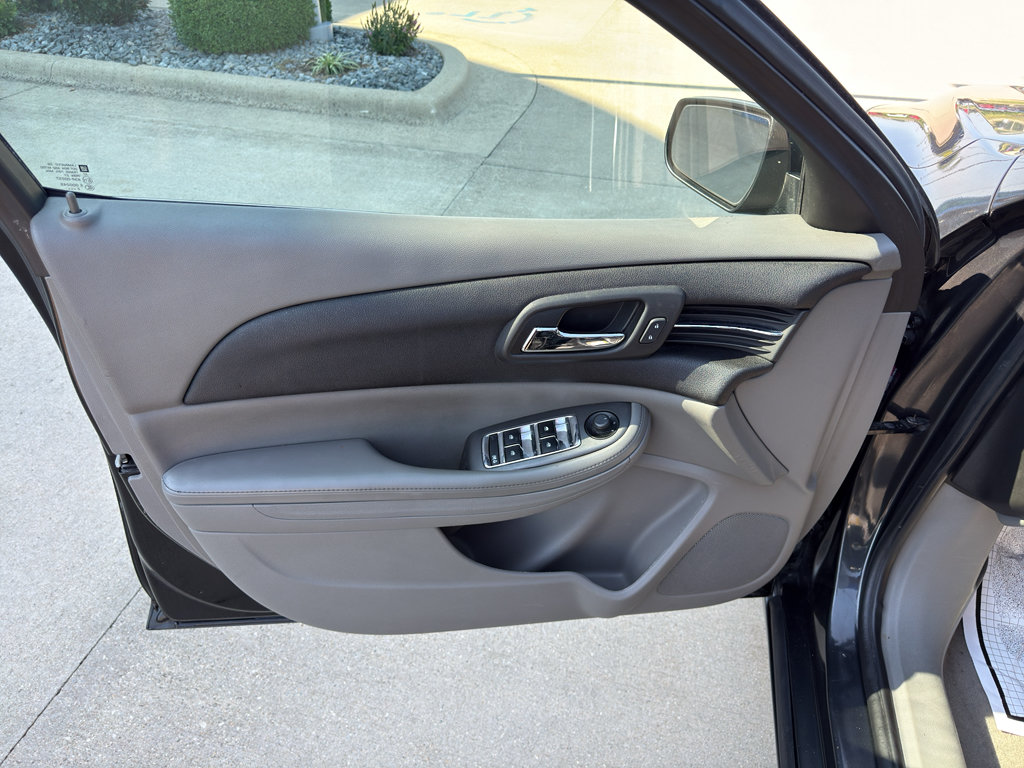 Used 2015 Chevrolet Malibu LT w/ Power Convenience Package FWD image 12