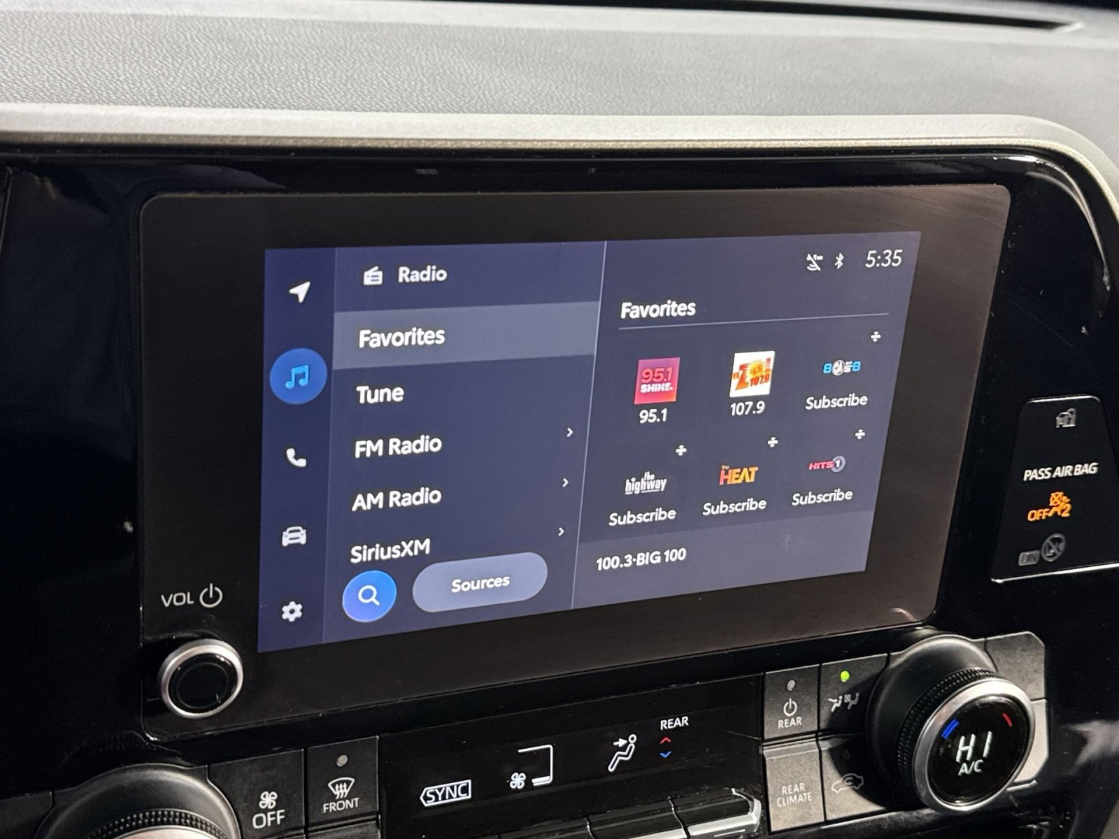 Used 2023 Toyota Highlander LE image 22