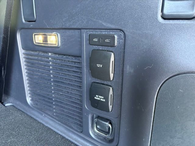 Used 2025 Ford Expedition Active image 40