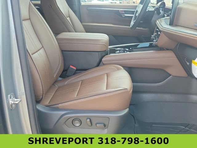 Used 2025 Chevrolet Tahoe High Country AWD/4WD image 29
