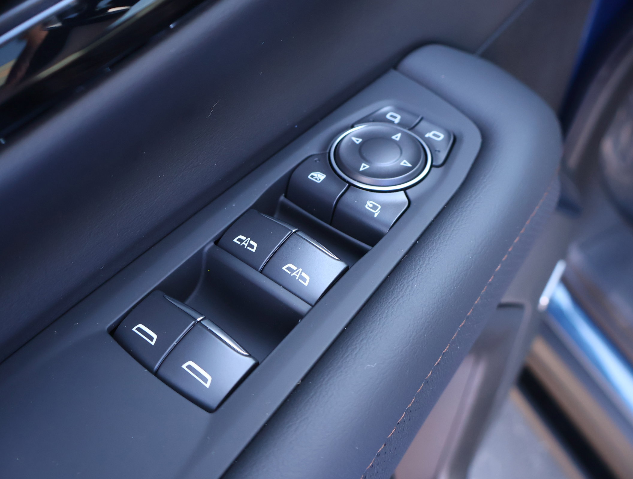 New 2026 Chevrolet Suburban High Country image 8