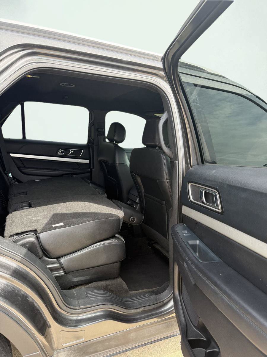 Used 2016 Ford Explorer XLT w/ Equipment Group 202A FWD image 20