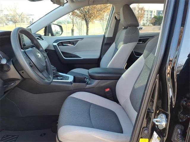 Used 2022 Toyota RAV4 XLE image 10