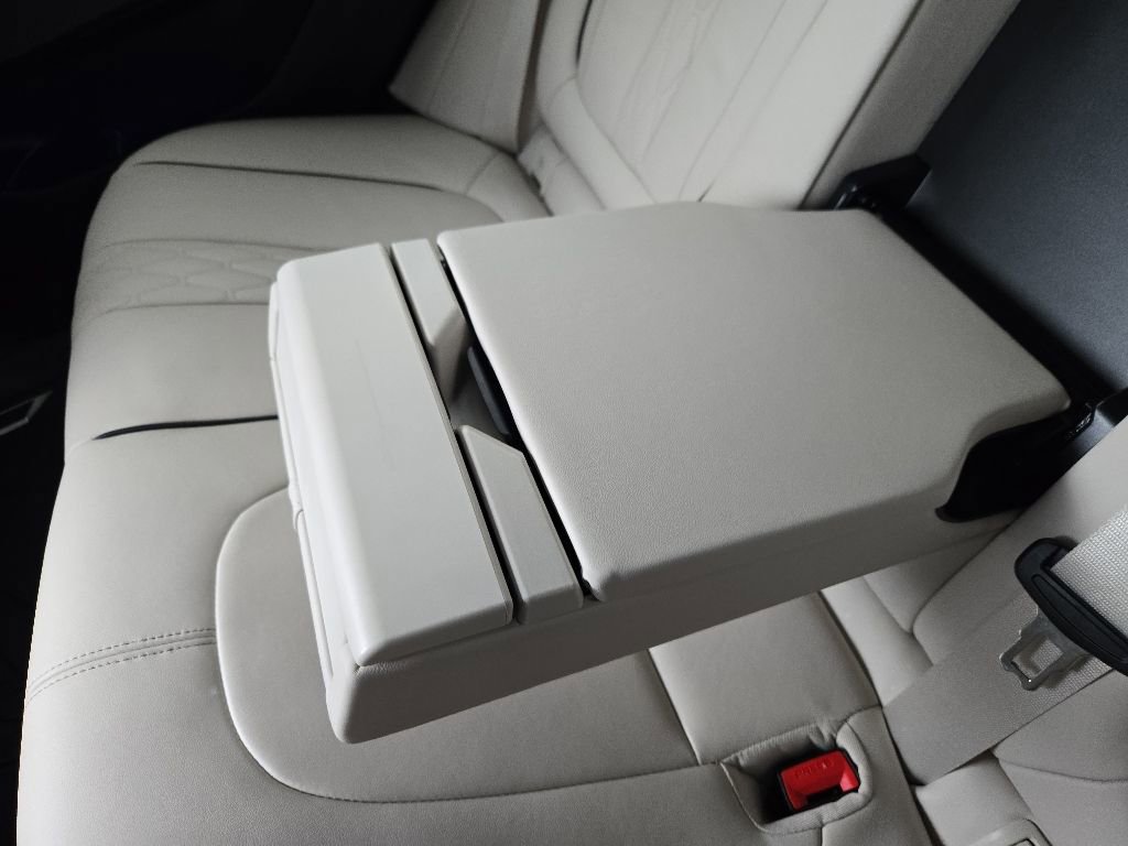 Used 2024 BMW X5 M60i AWD/4WD image 52