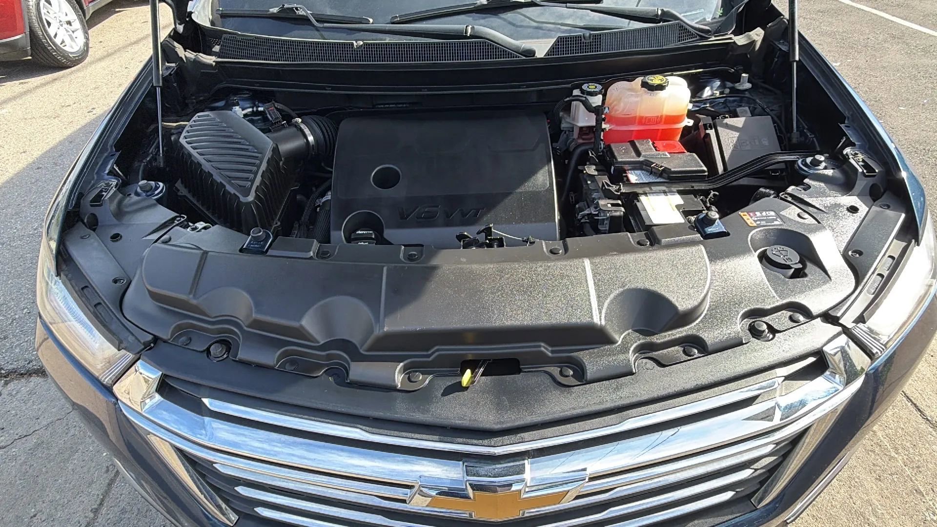 Used 2022 Chevrolet Traverse LT AWD/4WD image 24
