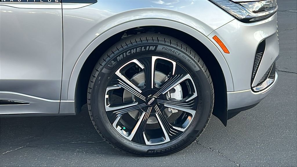 New 2026 Lincoln Nautilus Reserve image 6