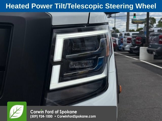 Used 2021 Nissan Titan PRO-4X w/ Pro-4x Convenience Package AWD/4WD image 8