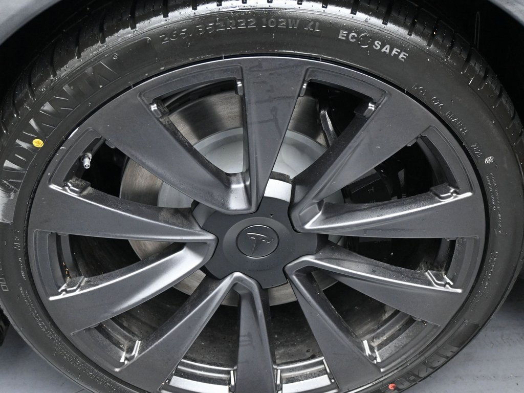 Used 2022 Tesla Model X Plaid image 38