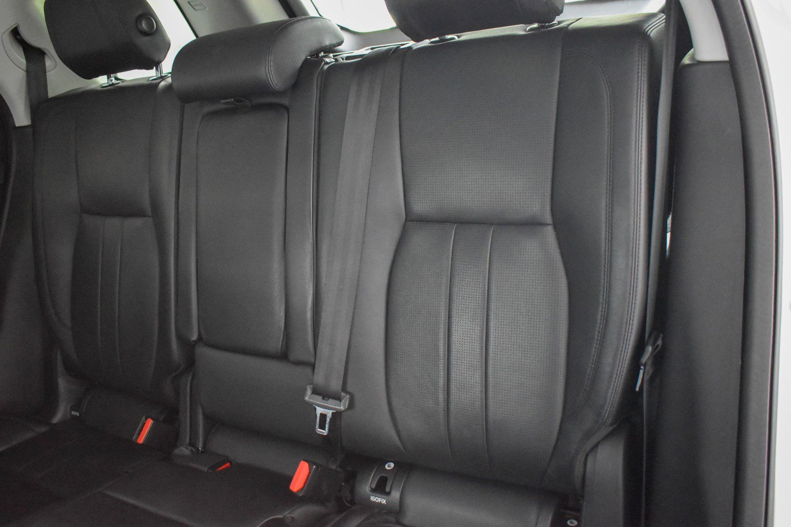 Used 2019 Land Rover Discovery Sport HSE AWD/4WD image 32