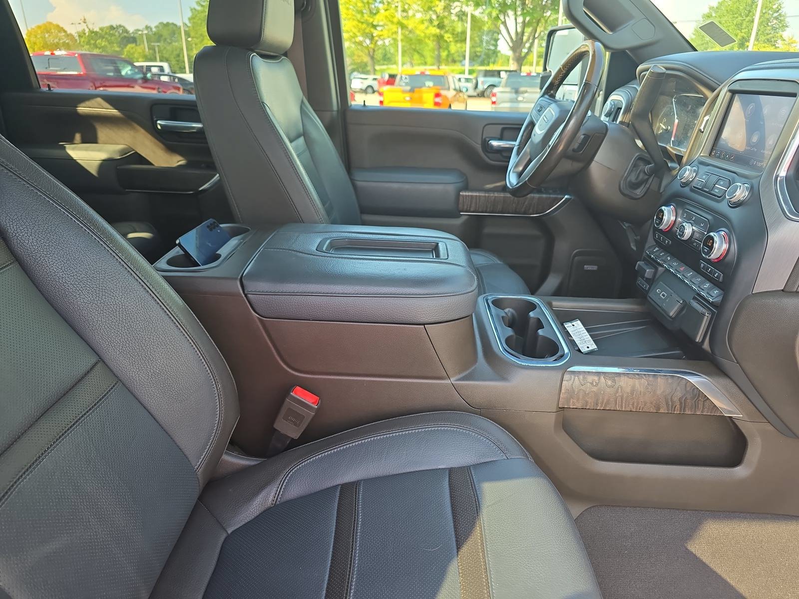 Used 2022 GMC Sierra 2500 Denali w/ Denali Ultimate Package AWD/4WD image 10
