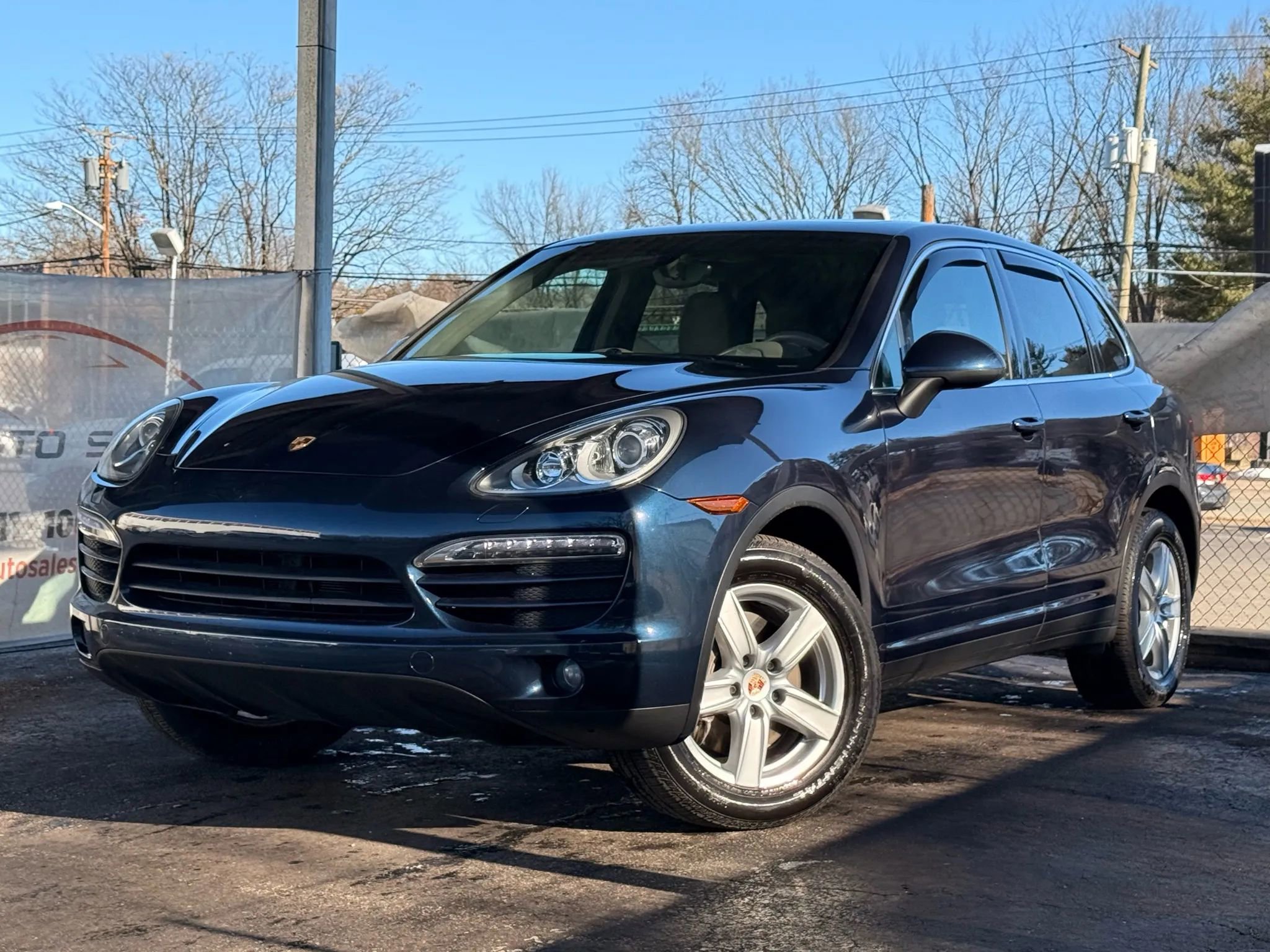 Used 2014 Porsche Cayenne Platinum Edition AWD/4WD image 1