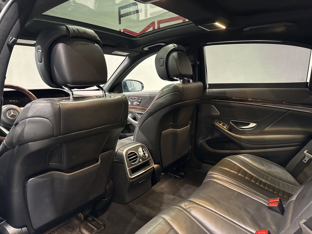 Used 2018 Mercedes-Benz S 560 4MATIC Sedan w/ AMG Line Exterior image 35