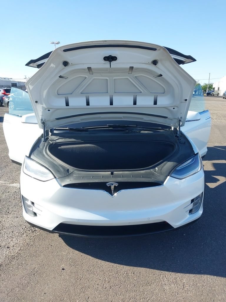 Used 2018 Tesla Model X 100D AWD/4WD image 6