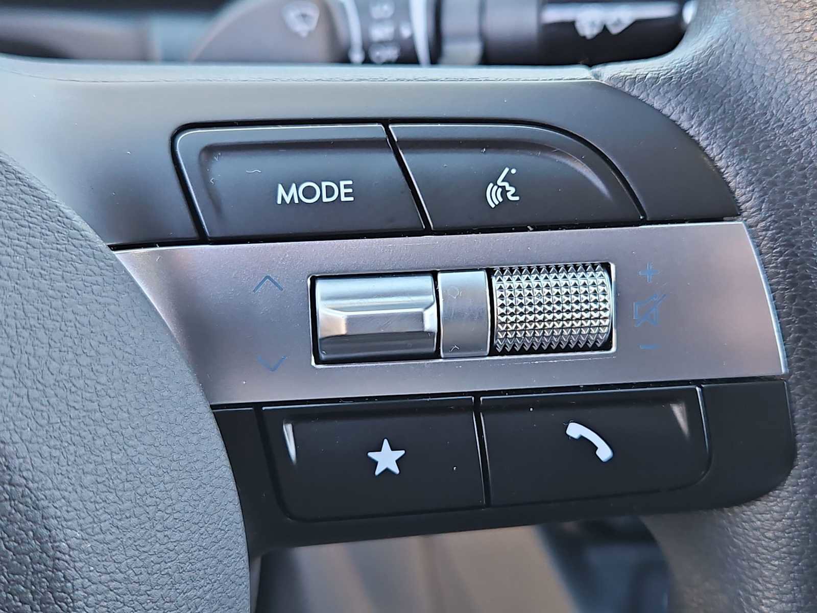 Certified 2025 Hyundai Santa Cruz SEL image 25