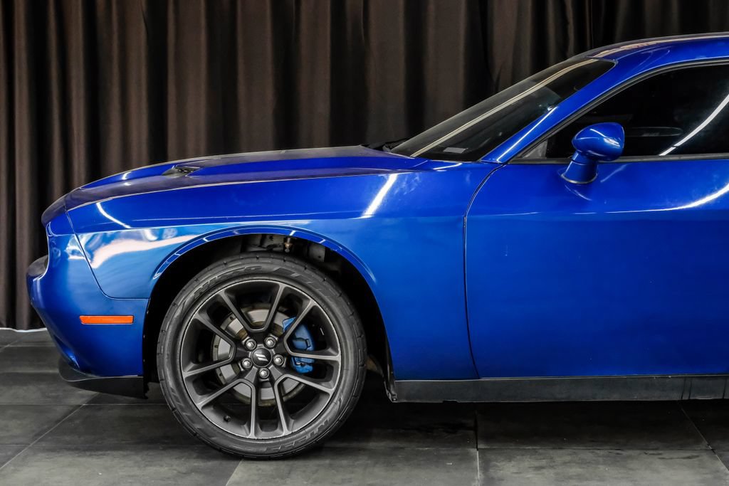 Used 2019 Dodge Challenger SXT w/ Blacktop Package RWD image 16