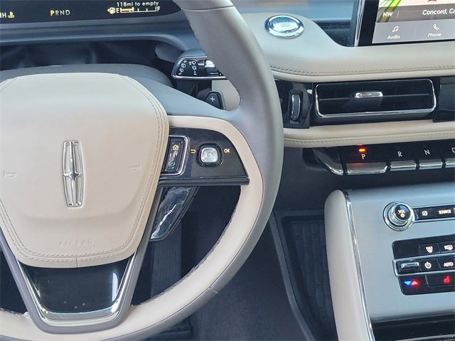 Certified 2023 Lincoln Aviator AWD w/ Premium Package image 18