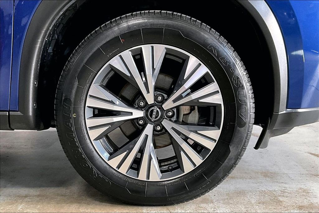Certified 2023 Nissan Rogue SV image 8