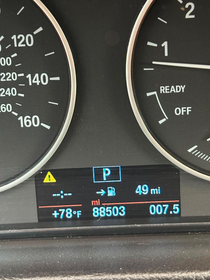 Used 2017 BMW 320i xDrive Sedan AWD/4WD image 35