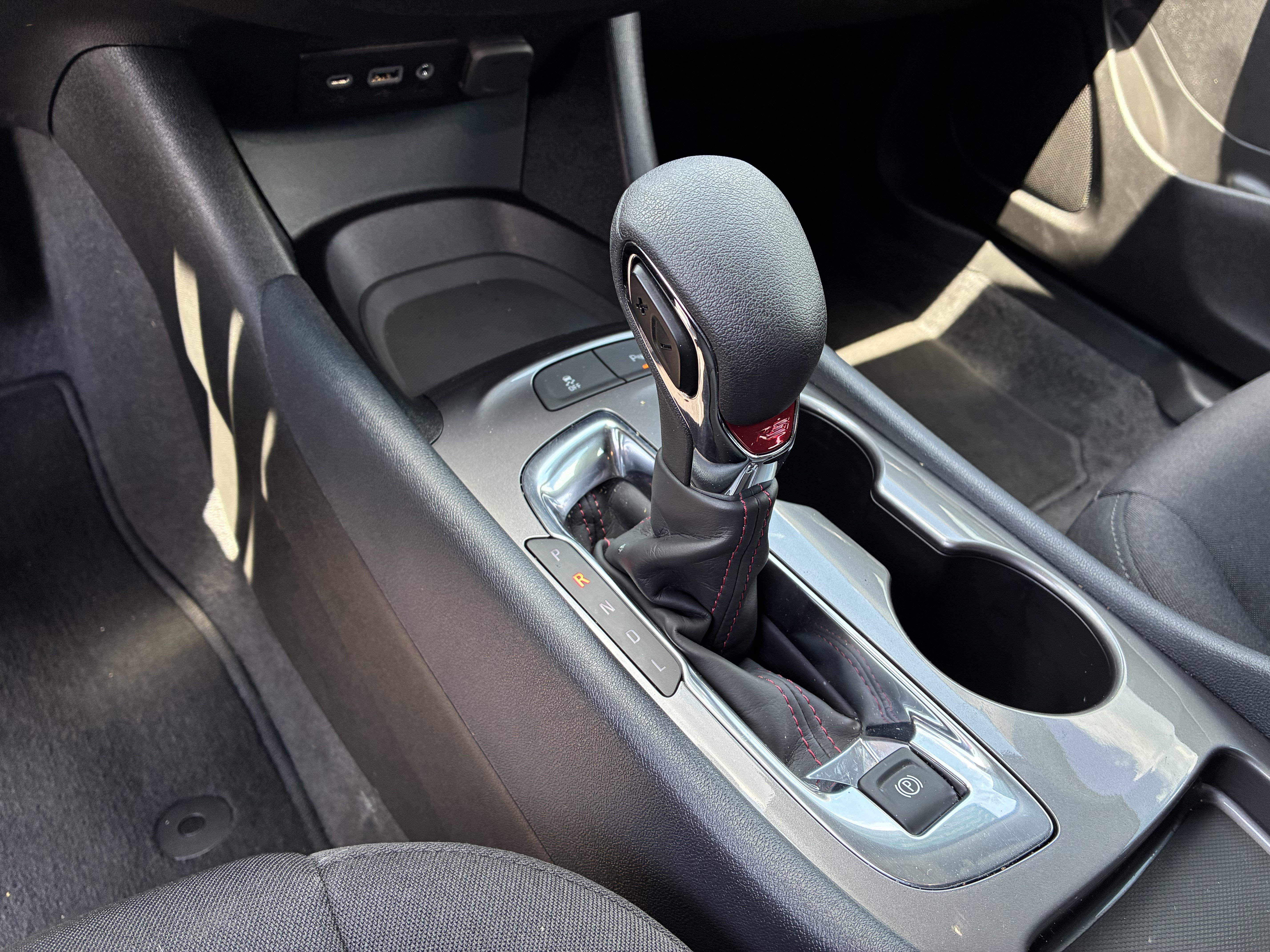 Used 2025 Chevrolet Malibu RS FWD image 32