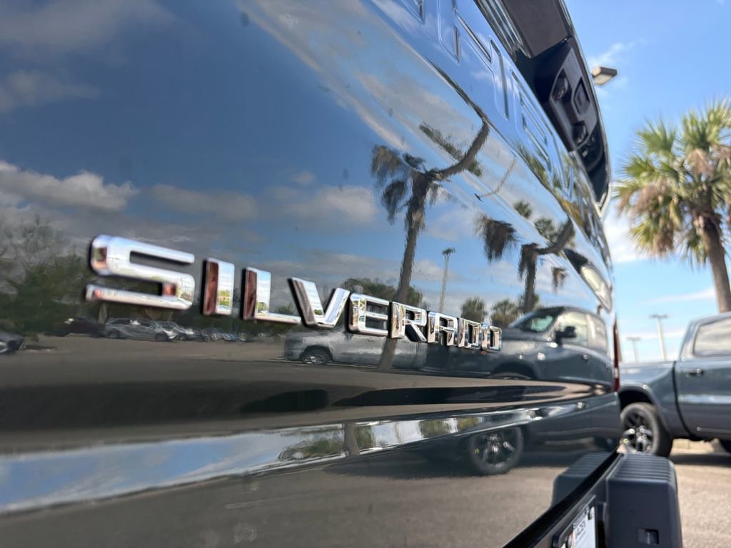 Used 2026 Chevrolet Silverado 1500 LT Trail Boss w/ LT Trail Boss Premium Package AWD/4WD image 9