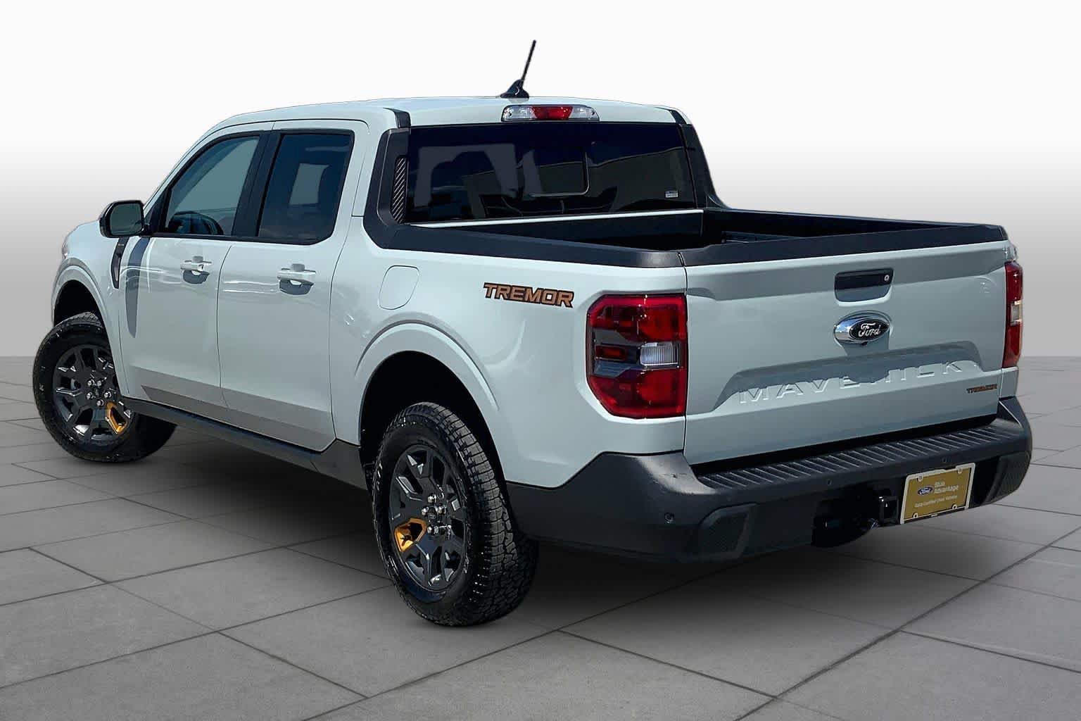 Certified 2024 Ford Maverick Tremor w/ Tremor Off-Road Package AWD/4WD image 12