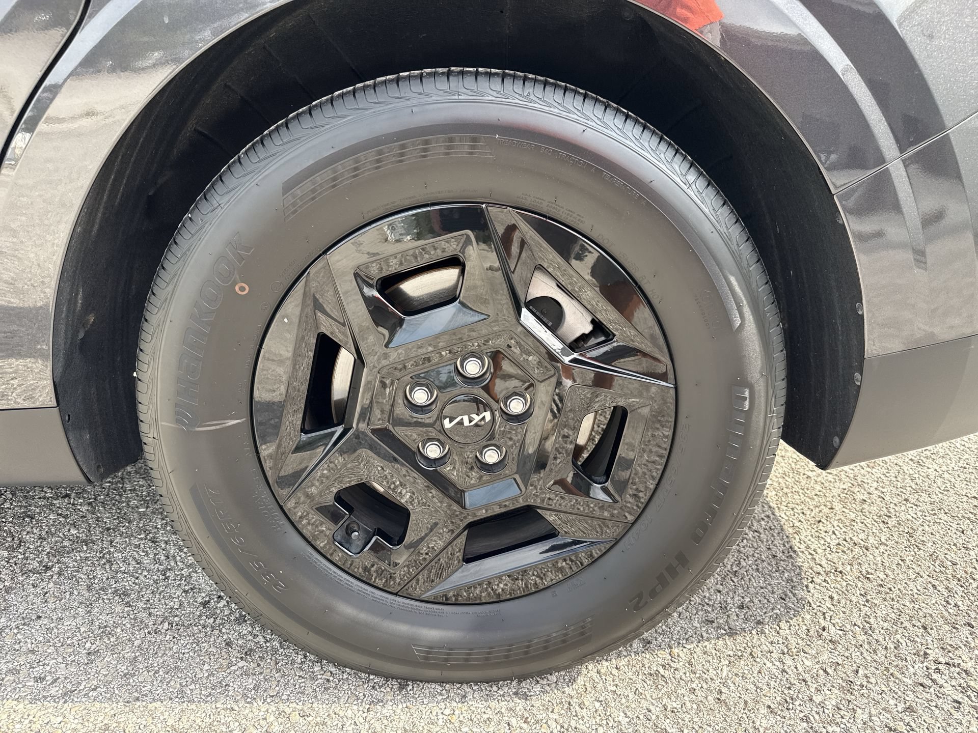 Used 2026 Kia Carnival FWD image 18