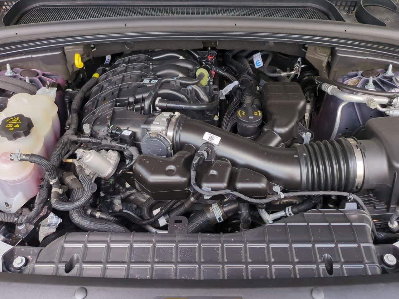 Used 2025 Jeep Grand Cherokee Limited RWD image 15