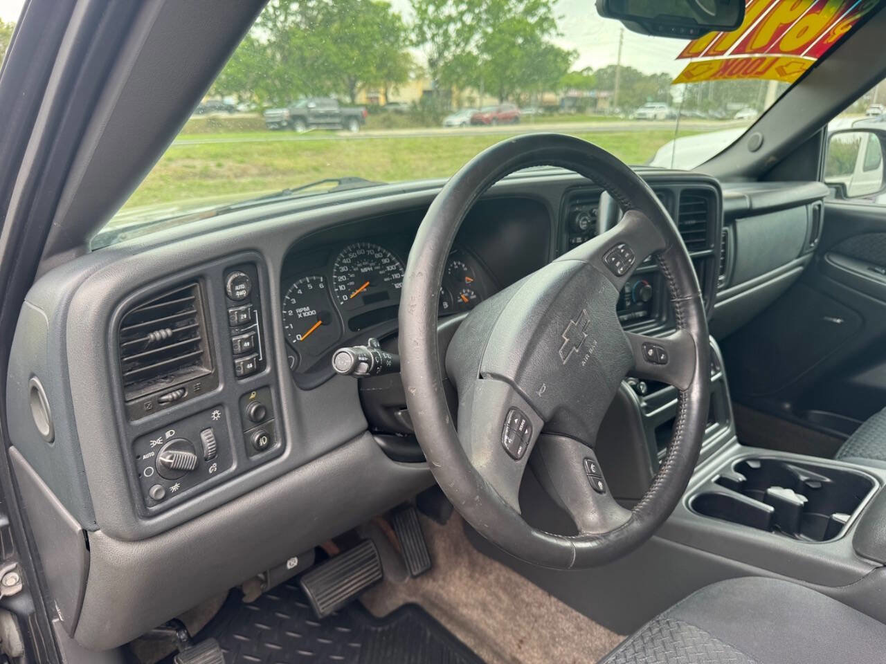 Used 2003 Chevrolet Avalanche 4x4 w/ Suspension Package, Off-Road image 10