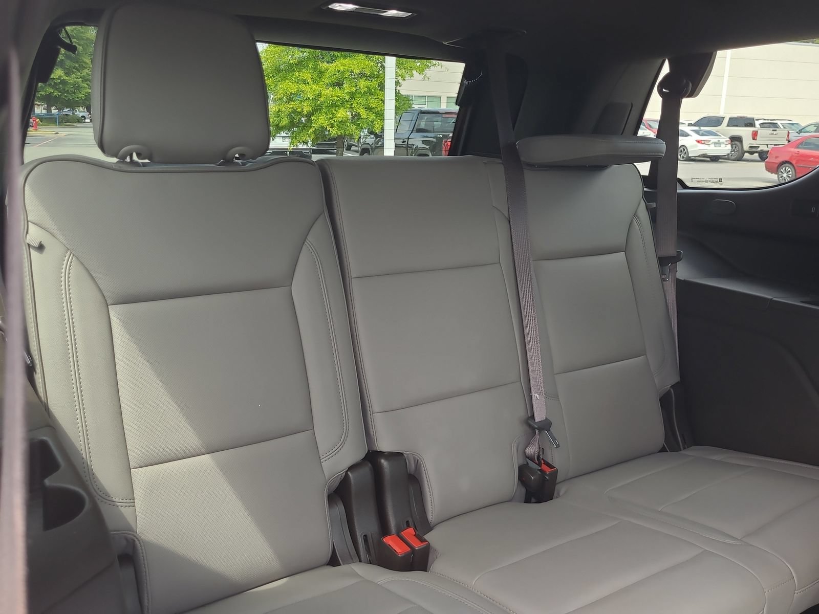 Used 2022 GMC Yukon SLT AWD/4WD image 18